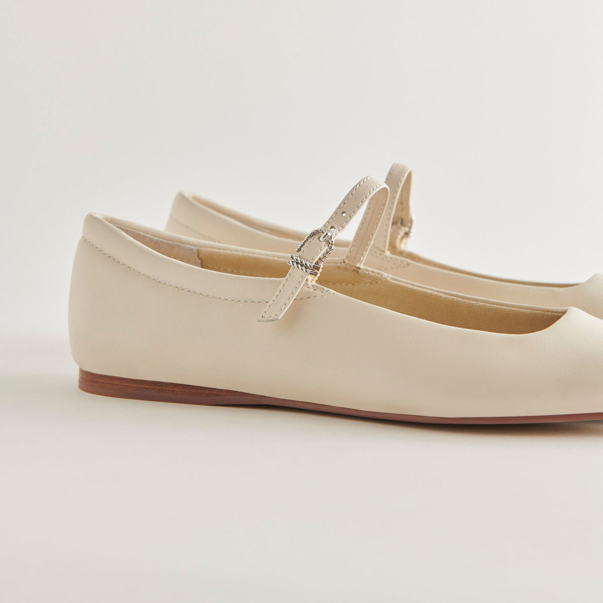 Dolce Vita Reyes Ivory Leather Ballet Flats