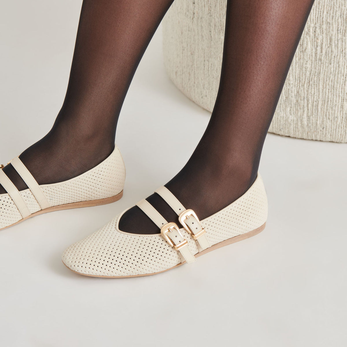 Dolce Vita BAYLEE BALLET FLATS BONE PERFORATED SUEDE