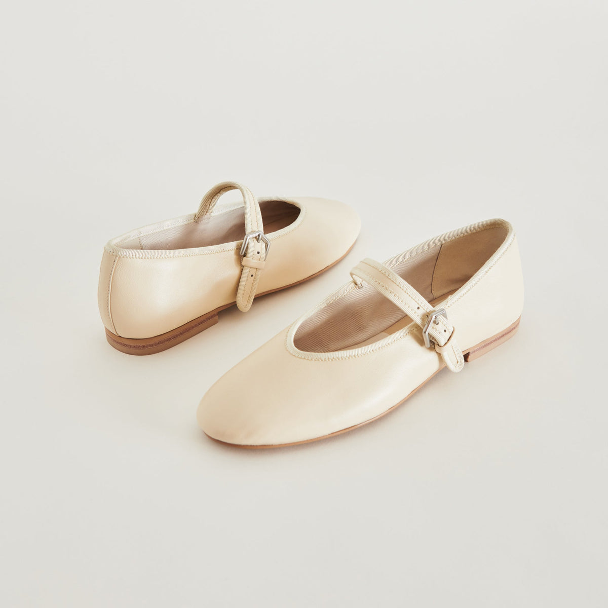 Dolce Vita ROSLYN BALLET FLATS CREME LEATHER